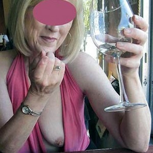 C’est avec un jeune mec TBM que mamie prend son pied !