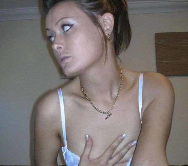 Jeune mère de famille pour jeune coquin respectueux
