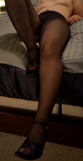 Jeune cougar coquine et fétichiste ch plan cul