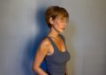 Femme mure ch jeunes hommes cochons de Paris
