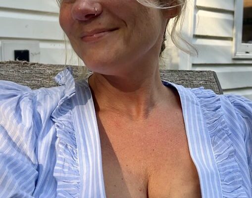 Femme 45 ans recherche jeune homme à Roanne